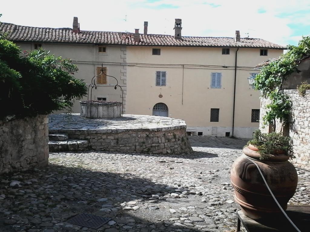 Cisterna Nel Borgo Otel Castiglione dʼOrcia Dış mekan fotoğraf