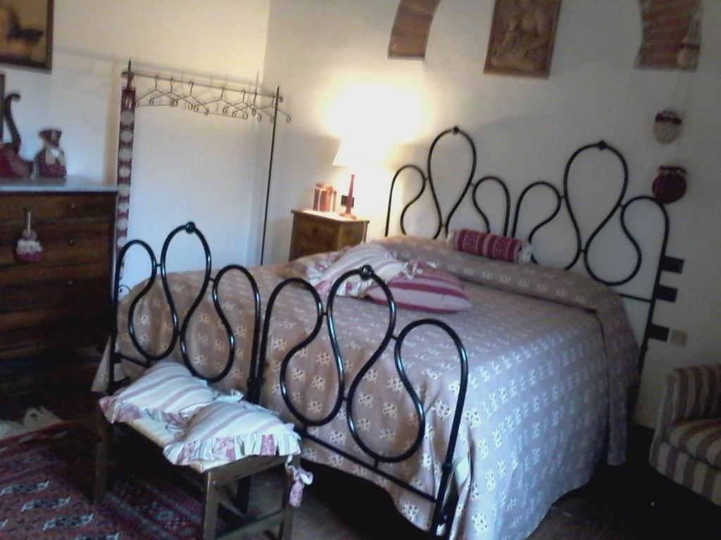 Cisterna Nel Borgo Otel Castiglione dʼOrcia Oda fotoğraf