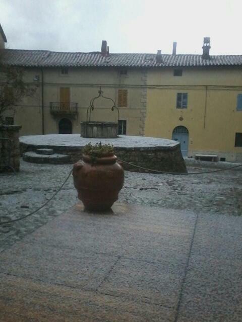 Cisterna Nel Borgo Otel Castiglione dʼOrcia Dış mekan fotoğraf